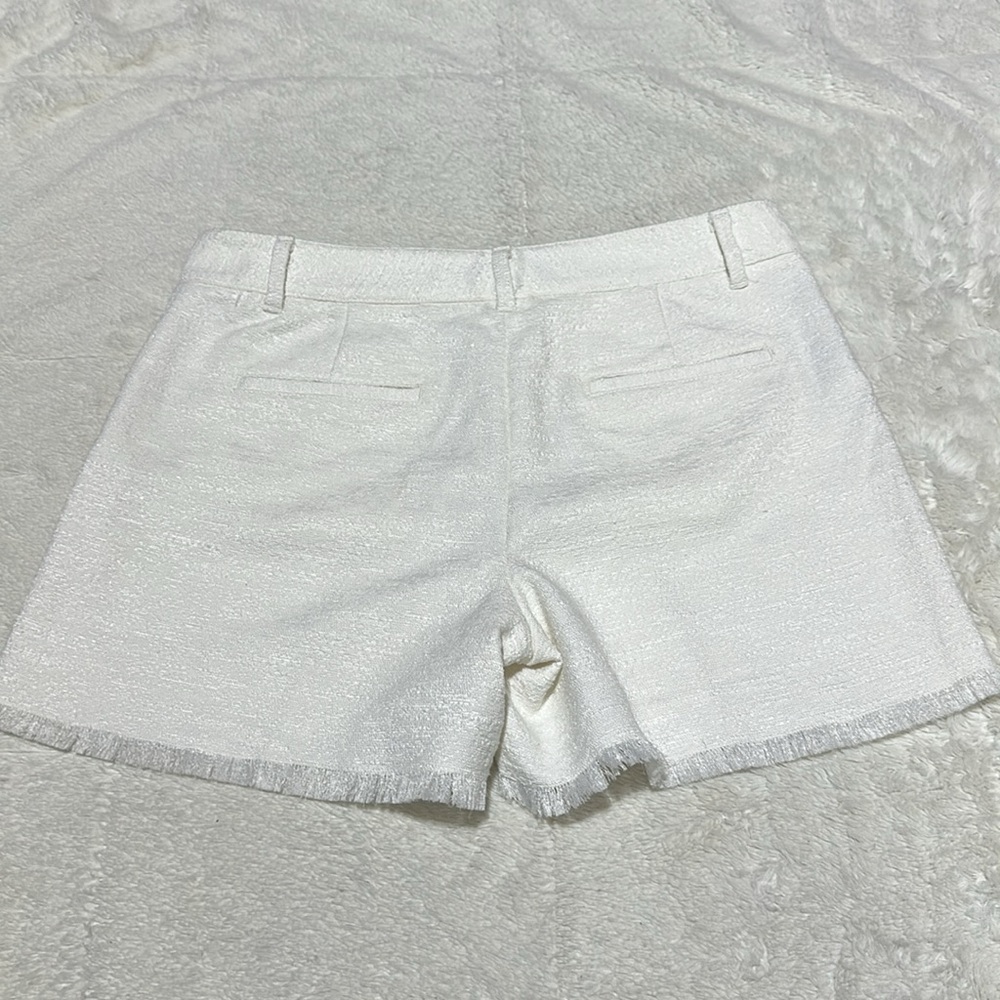 Ann Taylor | size 6 | white dress shorts - Picture 7 of 8